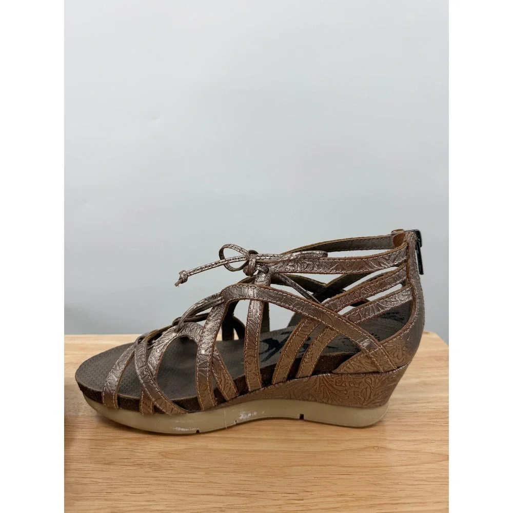 OTBT Nomadic Womens 6.5M Leather Wedge Sandals Bronze Strappy Gladiator Zip Boho